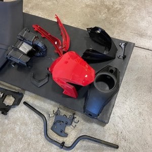 ネイキッド化したZX-25R SE（2023）のカスタムのレポート